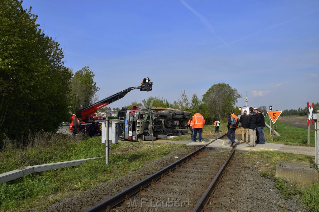 Schwerer VU LKW Zug Bergheim Kenten Koelnerstr P291.JPG - Miklos Laubert